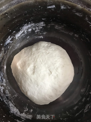 韭菜鸡蛋馅饼的做法步骤：3