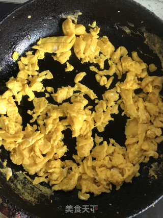 韭菜鸡蛋馅饼的做法步骤：6