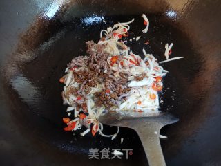杏鲍菇炒牛肉的做法步骤：5