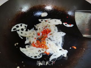 藕片炒肉的做法步骤：5