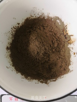 黑凉膏的做法步骤：1