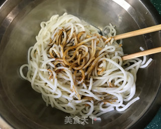 葱油拌面的做法步骤：11
