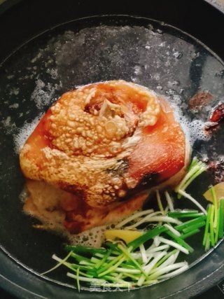 香卤肘子的做法步骤：4