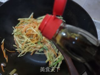 土豆炒三丝的做法步骤：8