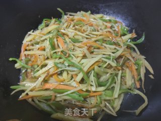 土豆炒三丝的做法步骤：10