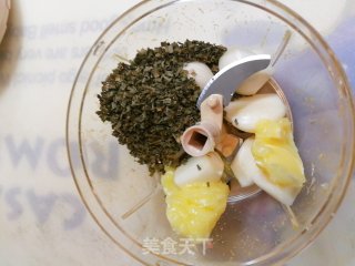荷蒂粥 $蒜香馒头片$煎鱼的做法步骤：7