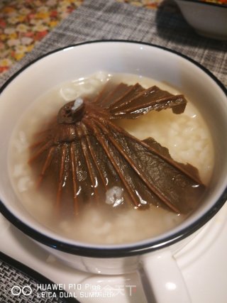 荷蒂粥 $蒜香馒头片$煎鱼的做法步骤：12