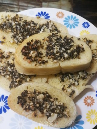 荷蒂粥 $蒜香馒头片$煎鱼的做法步骤：13