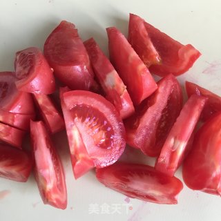 西红柿鸡蛋高汤面的做法步骤：3