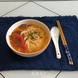西红柿鸡蛋高汤面的做法步骤：8