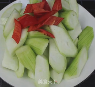 海米烧丝瓜的做法步骤：2