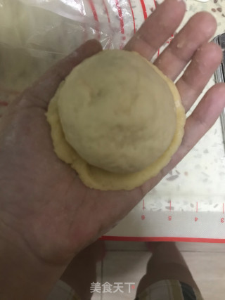 酥皮叉烧包的做法步骤：18