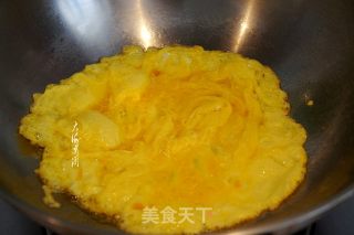 彩椒炒鸡蛋的做法步骤：3