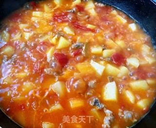 #酸爽开胃美食#番茄牛腩炖土豆的做法步骤：10