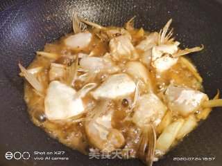红烧巴沙鱼鳍的做法步骤：7