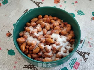 糖酥花生的做法步骤：8