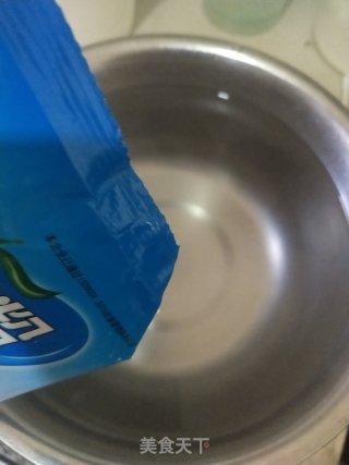 玫瑰冰粉的做法步骤：1