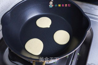 8个月以上辅食苹果松饼的做法步骤：4