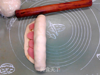 花生酱芝士火腿肠酸奶面包卷的做法步骤：17