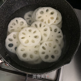 凉拌藕片的做法步骤：2