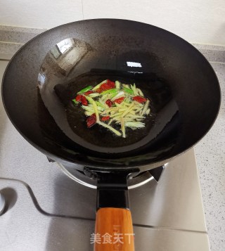 花菜炒肉片的做法步骤：5