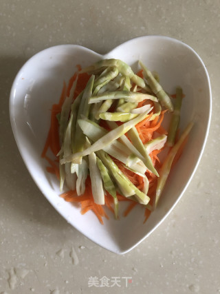 酸笋胡萝卜丝（凉拌菜）的做法步骤：3