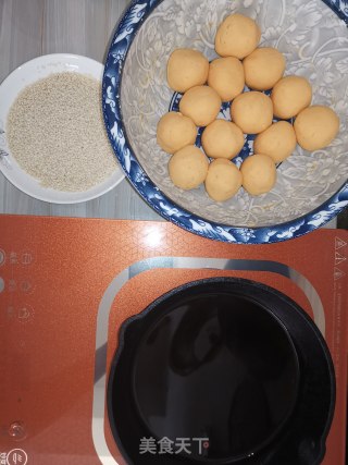 芝麻红薯饼的做法步骤：9