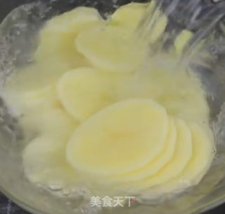 干烧土豆片的做法步骤：1