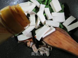 五花肉梅豆千页豆腐的做法步骤：7