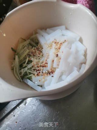 黄瓜拌麻腐的做法步骤：6