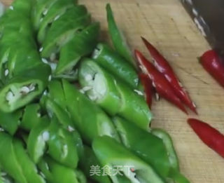 爆炒鸡胗的做法步骤：2