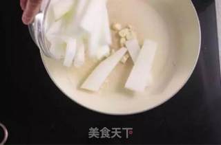 冬瓜这样炒，比肉还好吃！！的做法步骤：2
