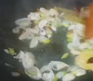 红烧鸡翅的做法步骤：3