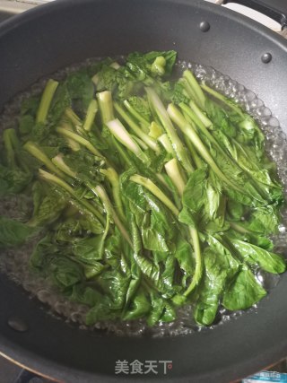 白灼菜心的做法步骤：3