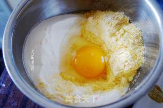 玉米面鸡蛋饼的做法步骤：2