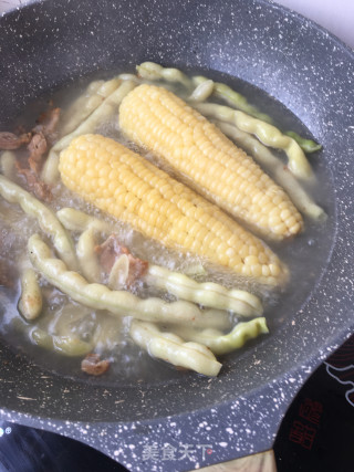 烤肉芸豆炖玉米的做法步骤：7
