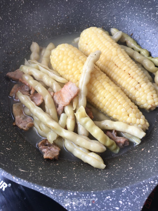烤肉芸豆炖玉米的做法步骤：8