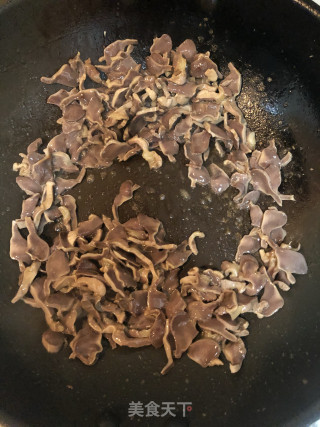杭椒鸡胗的做法步骤：9
