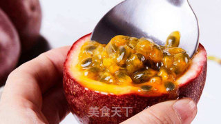 蜂蜜柠檬百香果的做法步骤：2