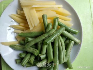 刀豆炒土豆的做法步骤：2