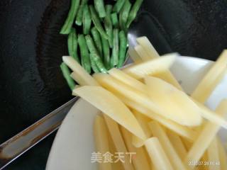 刀豆炒土豆的做法步骤：4