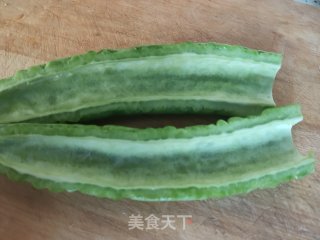 凉拌苦瓜的做法步骤：2