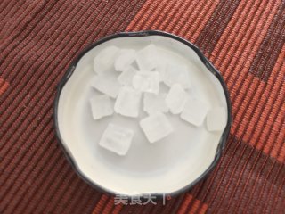 红枣银耳羹的做法步骤：4