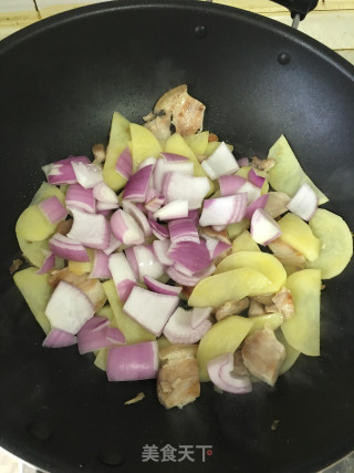 洋葱土豆回锅肉的做法步骤：10