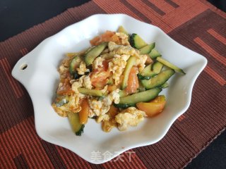 番茄黄瓜炒鸡蛋的做法步骤：8