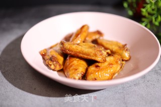 啤酒焖鸡中翅的做法步骤：1