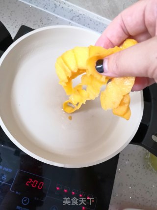 黄桃撞奶的做法步骤：3