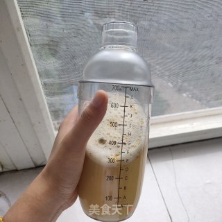 夏季冷饮百香果养乐多的做法步骤：5