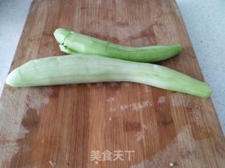 蒜蓉黄瓜的做法步骤：1