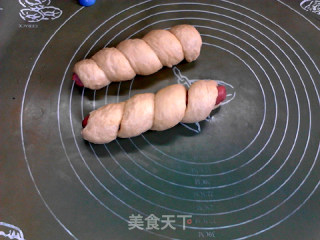 冷藏发酵牛肉热狗肠面包的做法步骤：12